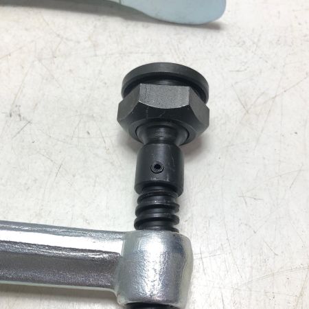 BESSY クランプ 未使用品 SL20M