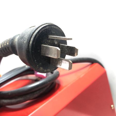 shindaiwa 新ダイワ 屋内用電圧変換機降圧形 FD-13 レッド
