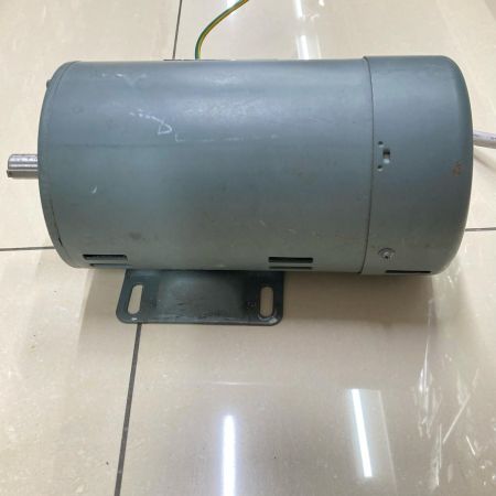 TOSHIBA 東芝 【ジャンク品】モーター 0.75kw 0.75kw