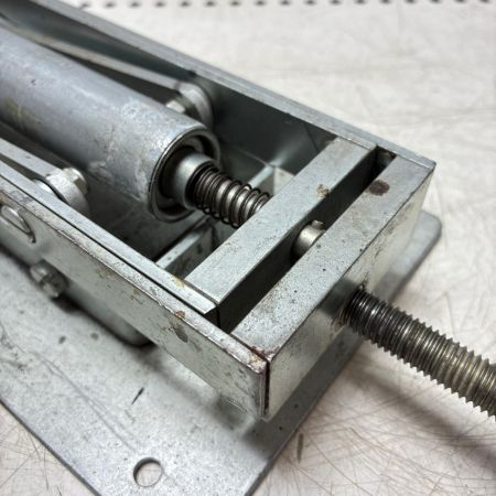 HITACHI 日立 卓上丸ノコ補助ローラー