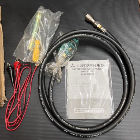 MITSUBISHI ミツビシ 工具 プロパンガス発電機 ポータブルガス発電機 MGC900GP レッド 未使用品