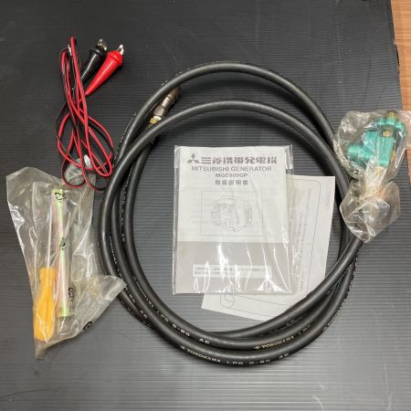 MITSUBISHI ミツビシ 工具 プロパンガス発電機 ポータブルガス発電機 MGC900GP レッド 未使用品