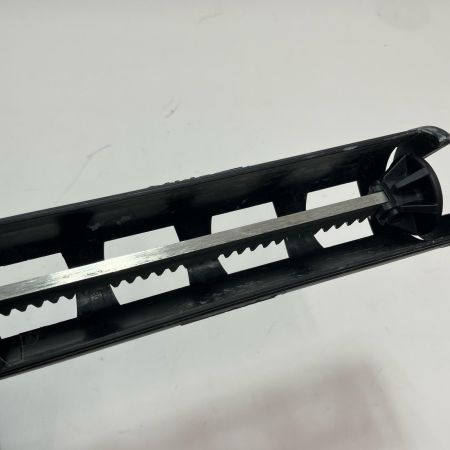 MAKITA マキタ 電動コーキングガン CG180D ブルー ケース・充電器付 コードレス式 18v