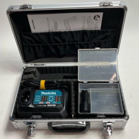 MAKITA マキタ インパクトドライバ TD022D オリーブ 充電器・充電池2個・ケース付 コードレス式 7.2v