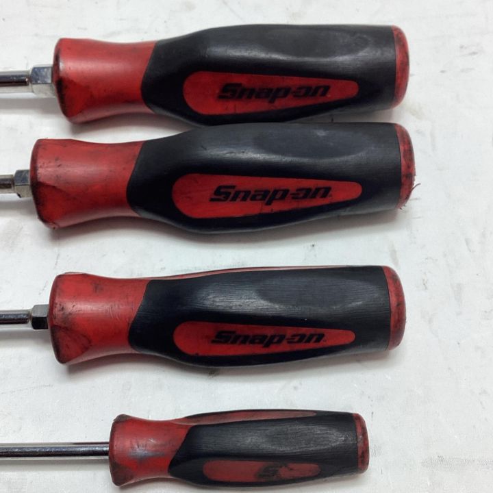 Snap-on SGD2B SGD4B SGD6B SGD8B マイナスドライバー4本セット【野田愛宕店】【店頭取引限定】【中古】管理番号：ITDFI5DH6E8W Snap-on スナップオン 工具 マイナスドライバーセット SGD306B/SGD2B