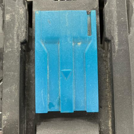 MAKITA マキタ 充電器  DC18RD