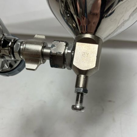 ANEST IWATA スプレーガン KIWAMI-1-14B8 PC-400AB-2LF グレー