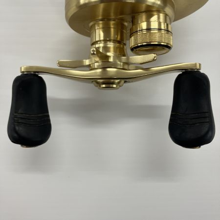 SHIMANO シマノ 15カルカッタコンクエスト 201HG 03440