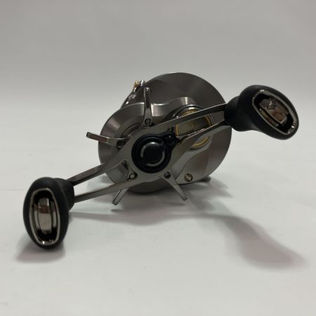 SHIMANO シマノ リール ベイトリール 23カルカッタコンクエストBFS XGL 045713