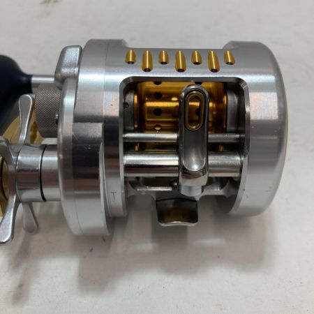 SHIMANO シマノ ベイトリール 10オシアカルカッタコンクエスト 300J-HG 02603 本体のみ