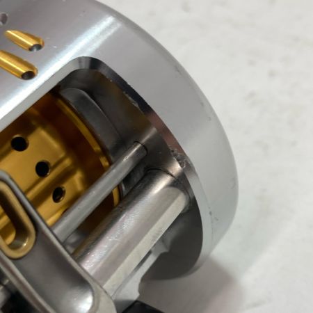 SHIMANO シマノ ベイトリール 10オシアカルカッタコンクエスト 300J-HG 02603 本体のみ