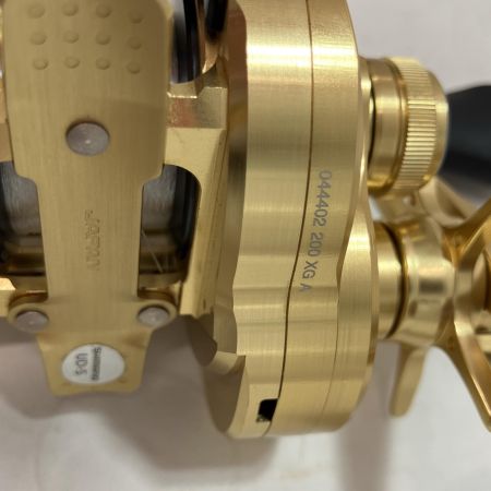 SHIMANO シマノ ベイトリール 22カルカッタコンクエスト 200XG 044402 箱付