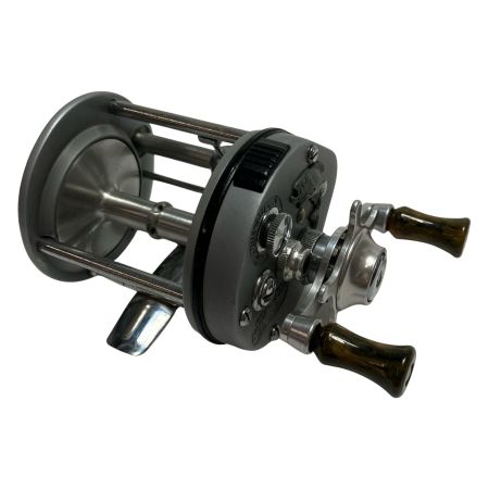 フルーガー リール ベイトリール  ｼｭｰﾌﾟﾘｰﾑ ｼﾞｬﾝﾋﾟﾝｸﾞﾊﾞｽ