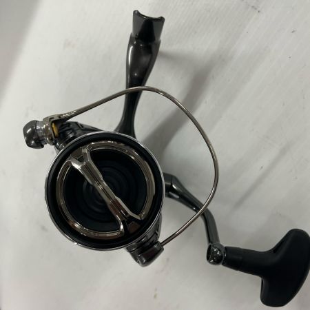 SHIMANO シマノ リール スピニングリール 24ツインパワー C3000MHG 046819 箱付