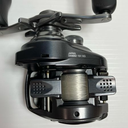 SHIMANO シマノ ベイトリール  044662
