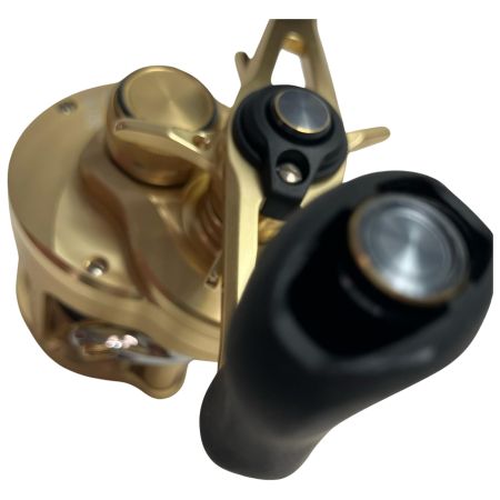 SHIMANO シマノ ベイトリール　カルカッタコンクエスト201XG 使用感有 程度B 044419