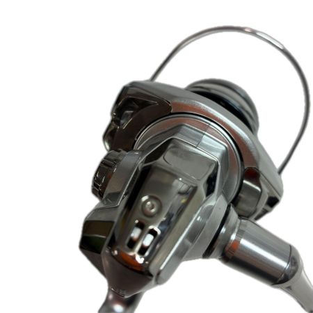 SHIMANO シマノ 釣り用品 リール スピニングリール 23ストラディック4000XG 045904