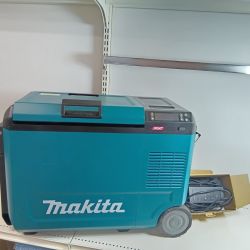 MAKITA マキタ 2電源式冷温庫 CW004G ブルー 充電器付 Cランク