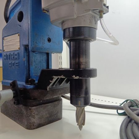 アトラエース 磁気ボール盤 AR-3000 ブルー 本体のみ　穴あけ機 電動工具 日東工器