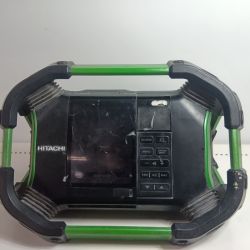 HiKOKI ハイコーキ ﾊﾞｯﾃﾘｰ式ﾗｼﾞｵ  本体のみ ﾊﾞｯﾃﾘｰ無14.4V/18V UR18DSDL グリーン AM:522-1629/FM:76-108MHz Bランク