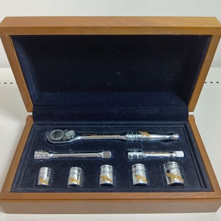 Snap-on スナップオン ラチェットハンドル 70周年 ｱﾆﾊﾞｰｻﾘｰ ﾗﾁｪｯﾄｾｯﾄ アニバーサリー ラチェットセット 程度B イーグルロゴ 3/8ソケット