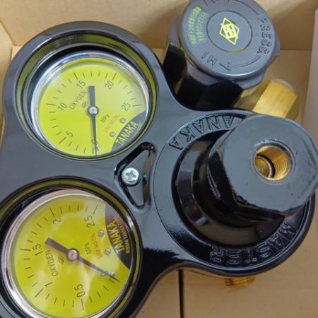 日酸タナカ 酸素調整器 ﾏｽﾀｰⅥ OG Q832C ブラック 未使用品(S) 本体のみ