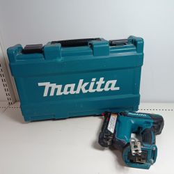 MAKITA マキタ 電動タッカ PT353D ブルー 程度BC 本体のみ コードレス式 35mm 18v Cランク