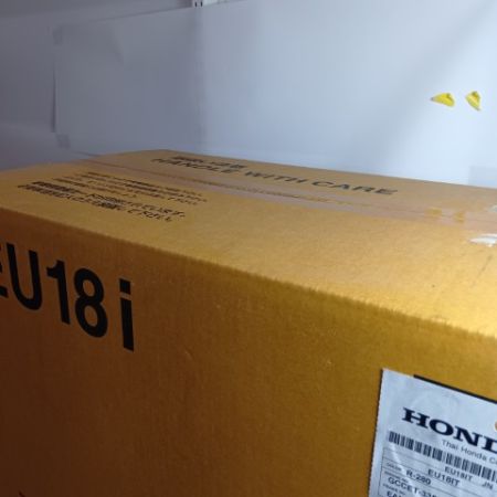 HONDA ホンダ 工具 大型機械 ポータブル発電機  EU18i レッド 未使用品(S) 本体のみ EAMT-3149541 リコール対象外確認済み