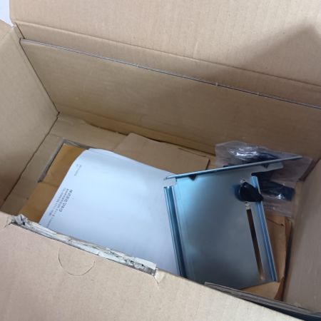 MAKITA マキタ 工具 切削工具 電動カンナ KP181DZ ブルー  程度B 本体のみ コードレス式 18v 182432 キズ・ヨゴレ有