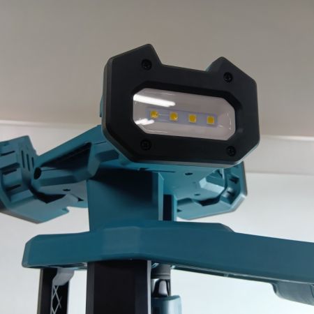 MAKITA マキタ 工具関連用品 タワーライト 袋付き コードレス式 ML814 ブルー
