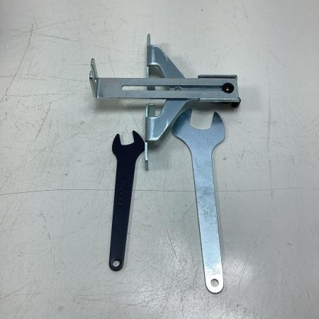 MAKITA マキタ トリマー RT001GZ ブルー