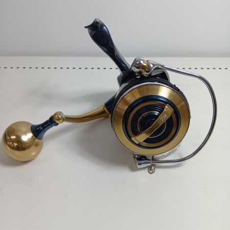 DAIWA ダイワ 00065009 釣り用品 リール スピニングリール 20ソルティガ 20000-H キズ有 程度AB 箱付
