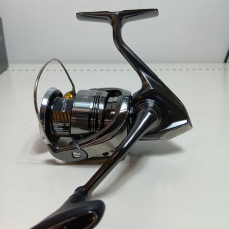 SHIMANO シマノ 046826 釣り用品 リール スピニングリール 24ツインパワーC3000XG 未使用 未使用品(S) 箱付