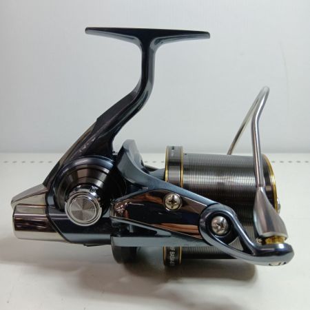 DAIWA ダイワ 00067005 (309097) 釣り用品 リール スピニングリール 21サーフベーシア 45 06PE 15PEスプール2個付 キズ有 程度AB 箱付 替えスプール付き