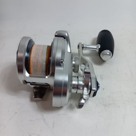SHIMANO シマノ 03672 釣り用品 リール ベイトリール 17オシアジガー 2001NRHG キズ有 程度B