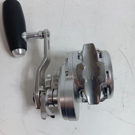 SHIMANO シマノ 03672 釣り用品 リール ベイトリール 17オシアジガー 2001NRHG キズ有 程度B
