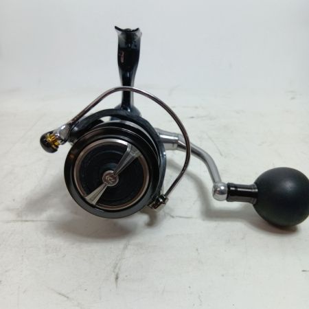 DAIWA ダイワ 00061185 釣り用品 リール スピニングリール 24セルテート LT5000D-XH キズ有 程度B 箱付