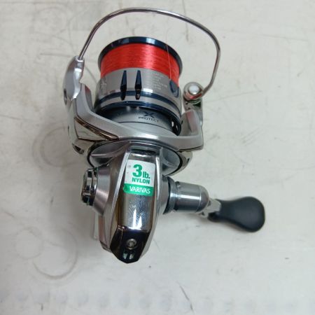SHIMANO シマノ 04013 釣り用品 リール スピニングリール 19ストラディック C2000S サビ有 程度B 箱付