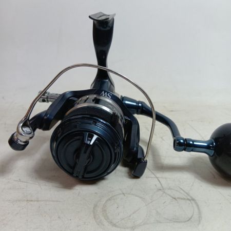 SHIMANO シマノ 04244 釣り用品 リール スピニングリール 20ストラディックSW 5000XG キズ有 程度B ゴメクサススタンド付、スプールエッジに傷あり