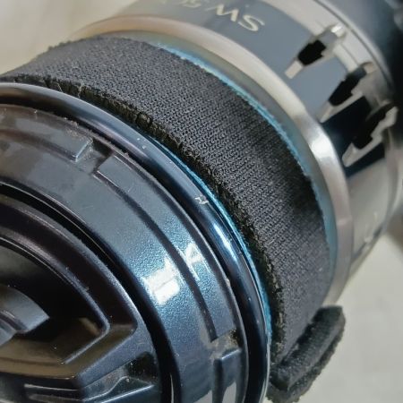 SHIMANO シマノ 04244 釣り用品 リール スピニングリール 20ストラディックSW 5000XG キズ有 程度B ゴメクサススタンド付、スプールエッジに傷あり