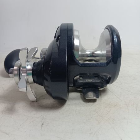 SHIMANO シマノ 04220 釣り用品 リール ベイトリール 20トリウム 2000HG キズ有 程度B
