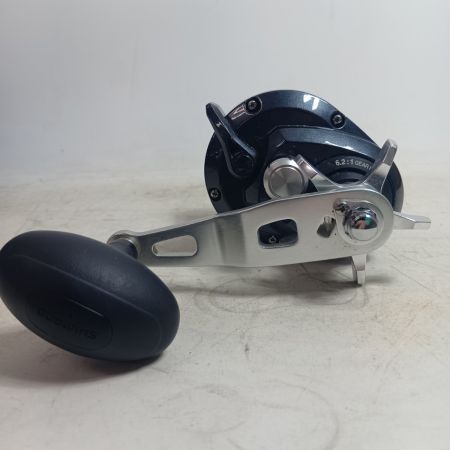 SHIMANO シマノ 04220 釣り用品 リール ベイトリール 20トリウム 2000HG キズ有 程度B