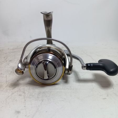 DAIWA ダイワ 055976 釣り用品 リール スピニングリール 12ルビアス 3012H キズ有 程度B