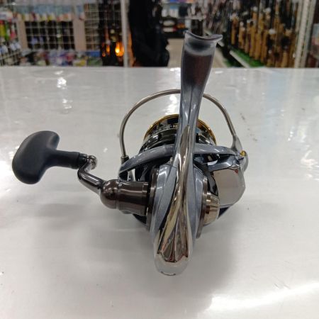 DAIWA ダイワ 055640 釣り用品 リール スピニングリール 15ルビアス 3012H 程度AB 箱付