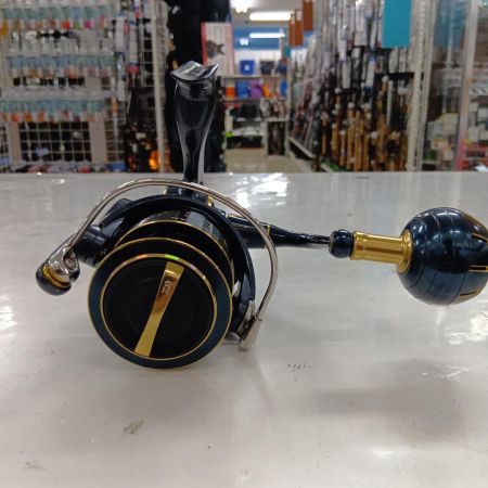 DAIWA ダイワ 00065030 釣り用品 リール スピニングリール 23ソルティガ 6000-XH 程度A 箱付 (224072)