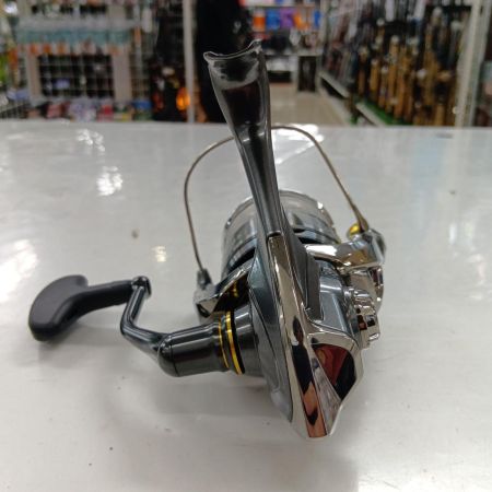 SHIMANO シマノ 046864 釣り用品 リール スピニングリール 24ツインパワー 4000MHG 程度AB 箱付