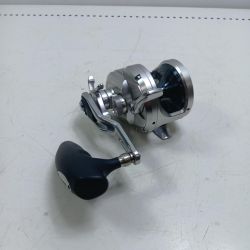 SHIMANO シマノ 03672 釣り用品 リール ベイトリール 17オシアジガー 2001NRHG 程度B Bランク