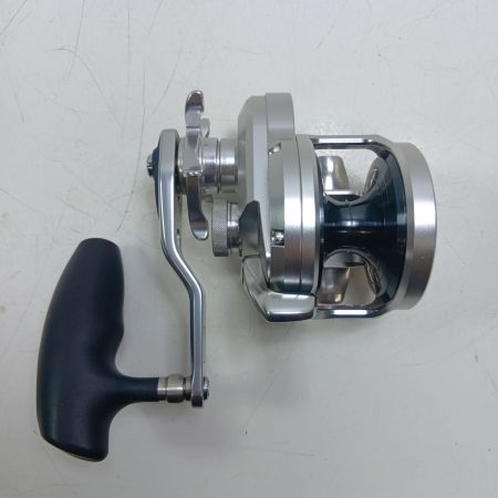 SHIMANO シマノ 03672 釣り用品 リール ベイトリール 17オシアジガー 2001NRHG 程度B