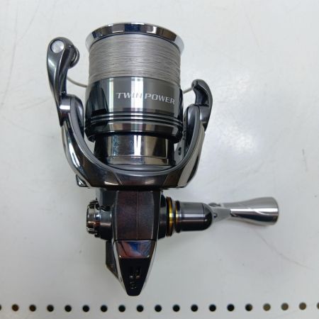 SHIMANO シマノ 046819 釣り用品 リール スピニングリール 24ツインパワー C3000MHG 程度AB 箱付 ハンドルノブはゴメクサスに換装