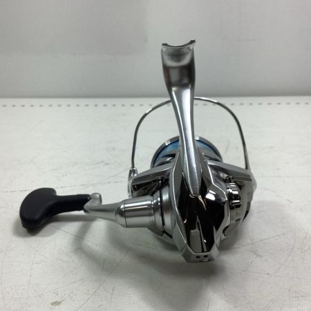 SHIMANO シマノ 045850 釣り用品 リール スピニングリール 23ストラディックC3000HG 程度B 箱付